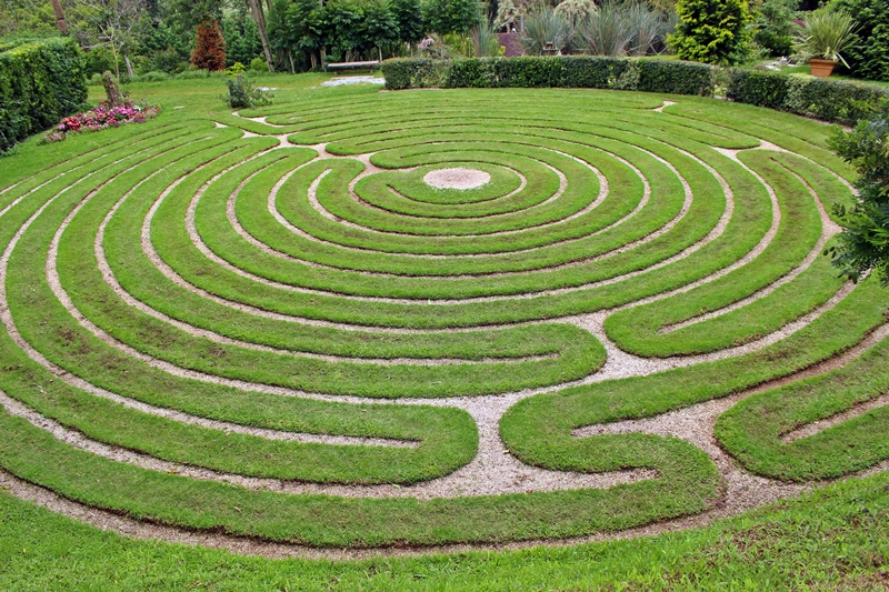 labirinto de grama amantikir