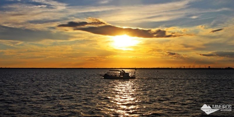 Porto Kattamaram: passeio de barco pelo lago de Itaipu