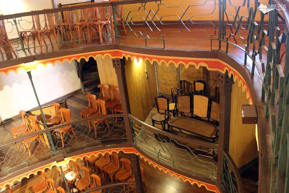 Teatro Municipal de Ouro Preto, a Casa da Ópera, é o mais antigo teatro das Américas, e reabriu suas portas em 2017 para espetáculos e visitação.