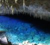 Flutuação na Nascente Azul, em Bonito: águas cristalinas e muitos peixes