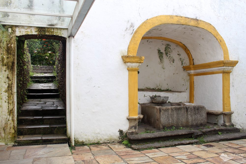 A Casa de Tomás Antônio Gonzaga, em Ouro Preto, o Poeta Inconfidente,é aberta à visitação. Há visitas guiadas de segunda a sexta e exposição de artesanato nos finais de semana. 