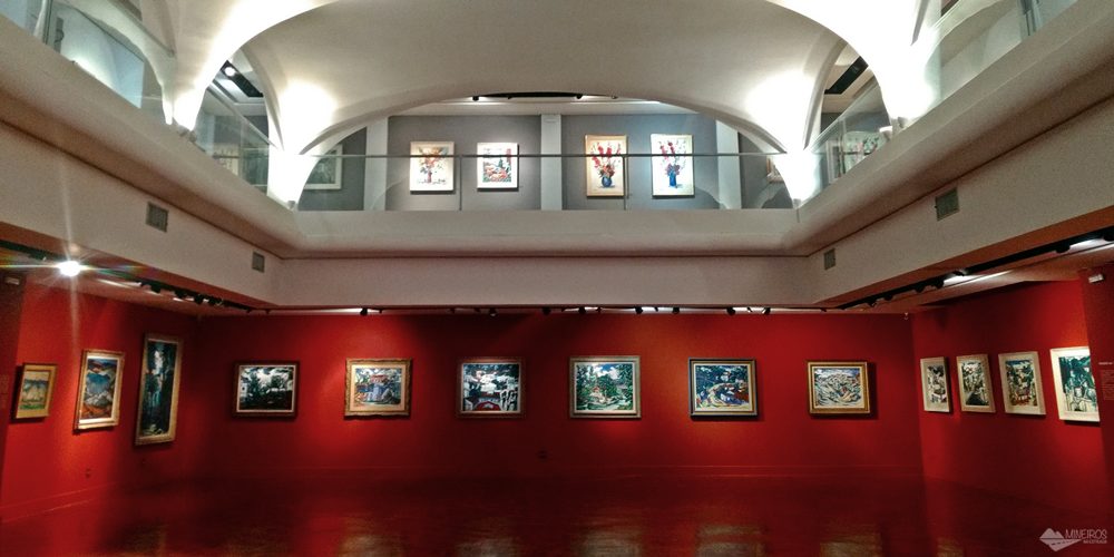 O Museu Inimá de Paula expõe cerca de 100 telas do pintor mineiro em um belo prédio histórico de Belo Horizonte.
