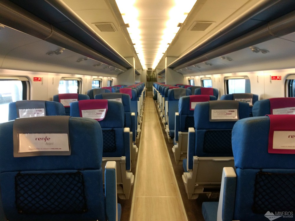 Veja aqui como é a viagem de trem entre Barcelona e Paris com o trem de alta velocidade da Renfe.