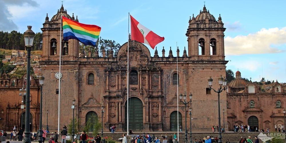 Catedral de Cusco, na Plaza de Armas, integrante do Circuito Religioso Arzobispal. A entrada está incluída no Boleto Religioso.