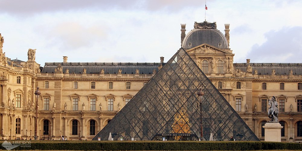 Algumas dicas para visitar o Museu do Louvre, em Paris, e tentar se fugir da multidão (e conseguir ver a Mona Lisa sem ninguém te empurrando).