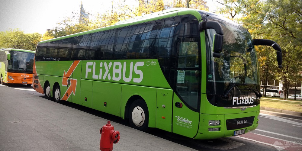 Saiba como ir de ônibus de Amsterdã para Bruxelas, uma opção de viagem rápida, barata e muito conveniente!