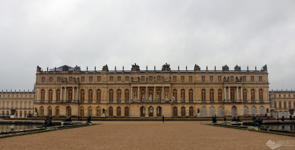 Veja como ir ao Palácio de Versalhes partindo de Paris. Saiba também sobre preços e o que tem para ver no complexo.